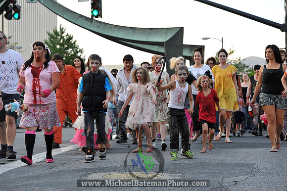 2012SlC_ZombieWlk-320